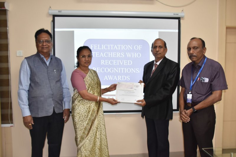 Dr. Mrs. Jyoti Avinash Salunkhe Dean Academics, KINS